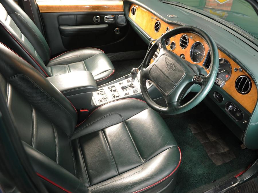 Интерьер Bentley Turbo RT Mulliner 1997 года  (фото 4 из 6)